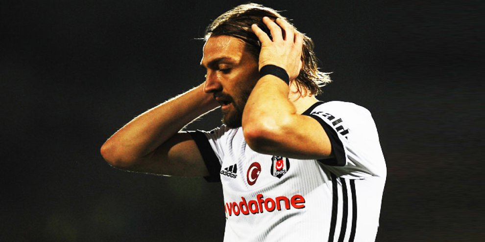 Caner Erkin'den flaş tepki! Terk etti...