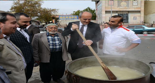 BELEDİYE BAŞKANI NECATİ OKAY ESNAF ZİYARETLERİNE ARA VERMEDEN DEVAM EDİYOR