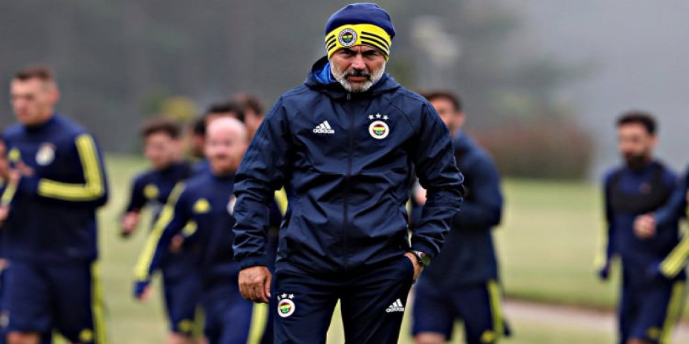 Aykut Kocaman'dan 3 futbolcuya neşter!