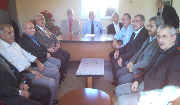 GÜVEN TAZELEYEN PAKÖZ: MUHTARLARIN SORUNLARI DAĞ GİBİ