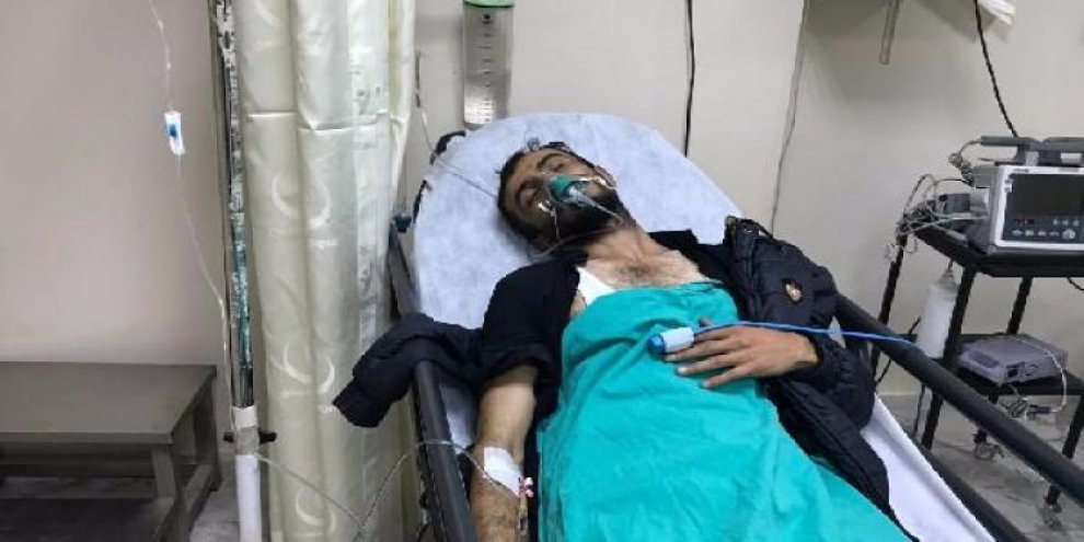 Askerden izinli geldi, ailesini kurtardı!