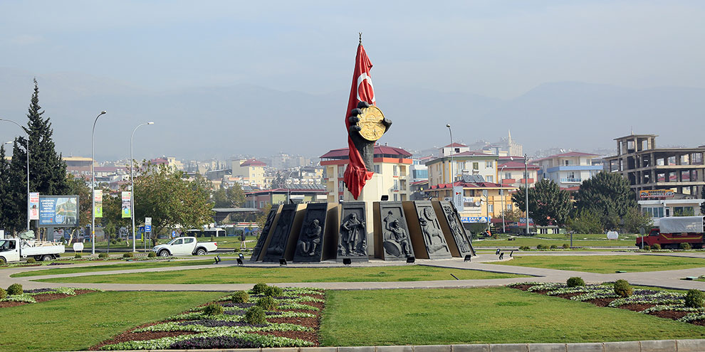 Büyükşehir’den kışlık çiçek dikimi