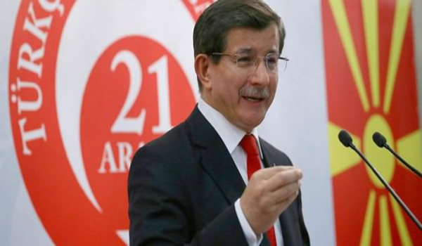 Her Eve Bayrak ve Kur'an Dağıtılacak