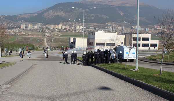 KAHRAMANMARAŞ SÜTÇÜ İMAM ÜNİVERSİTESİ'NDE GERGİNLİK