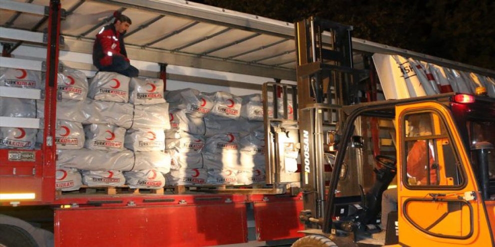 Irak'taki depremin ardından yine ilk Türkiye koştu