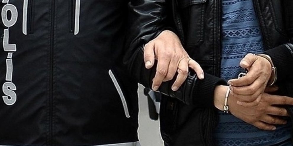 Kocaeli'de operasyon: 10 asker tutuklandı