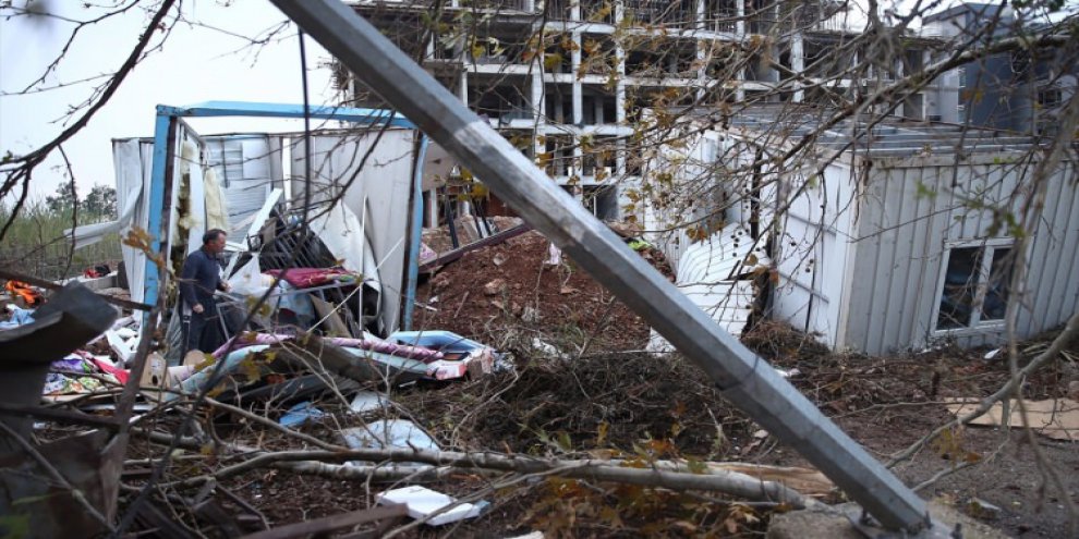 4 ilçede fırtına! Saniyeler içinde yıktı geçti