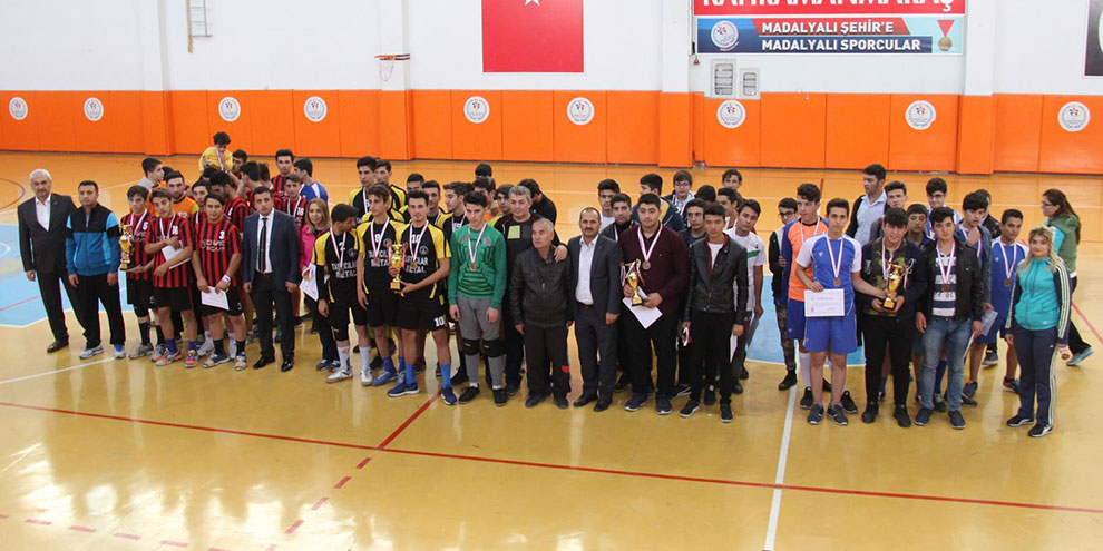 Okul sporları hentbol il birinciliği turnuvası sona erdi