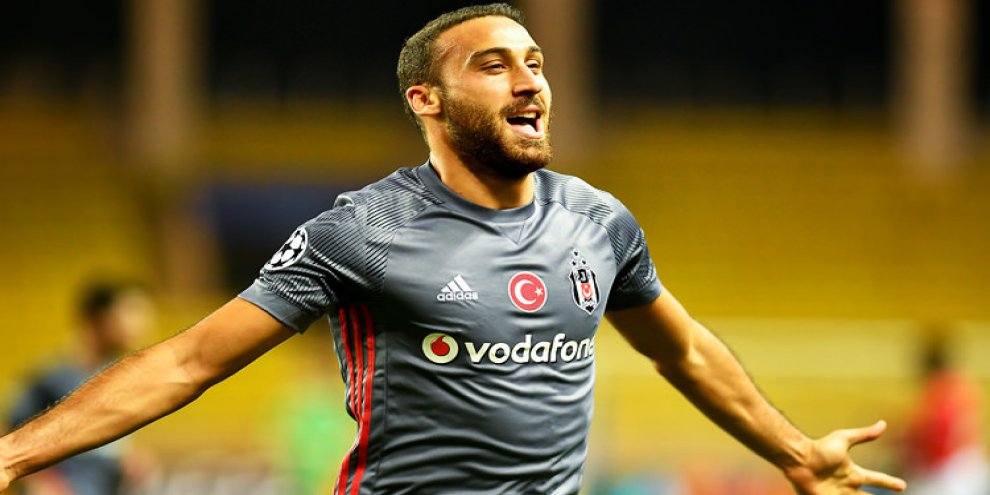 Newcastle United, Cenk için geliyor!