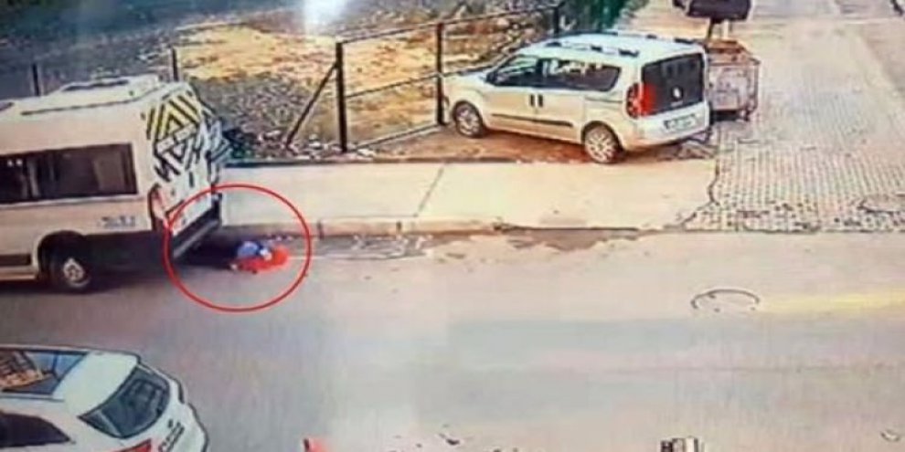 Esenyurt'ta korkunç kaza! Bebeğiyle beraber...