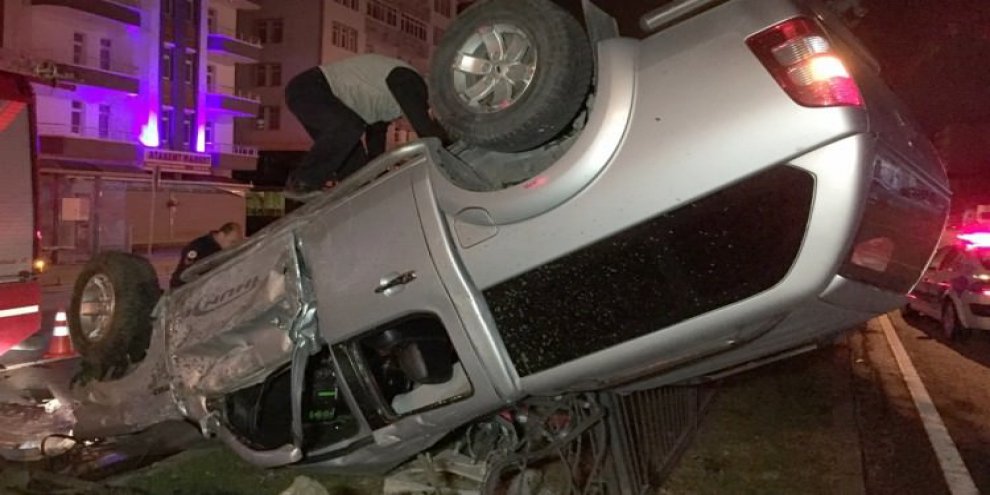 Askeri araç kaza yaptı: Yaralılar var!