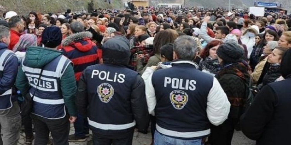 Hakkari'de gösteri ve yürüyüşler bir ay yasaklandı