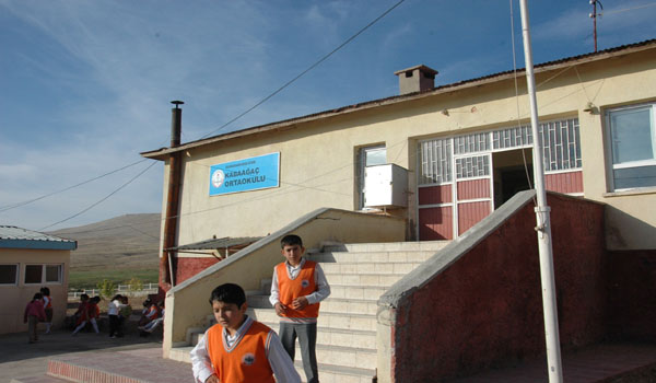 KABAĞAÇ KÖYÜNÜN SU SIKINTISI SONA ERİYOR
