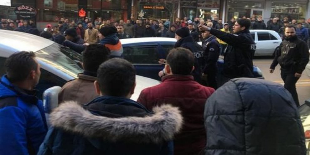 Alacak verecek kavgasına polis müdahale etti!