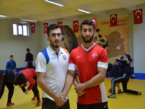 KAHRAMANMARAŞLI GÜREŞÇİLER TÜRKİYE ŞAMPİYONU OLDU