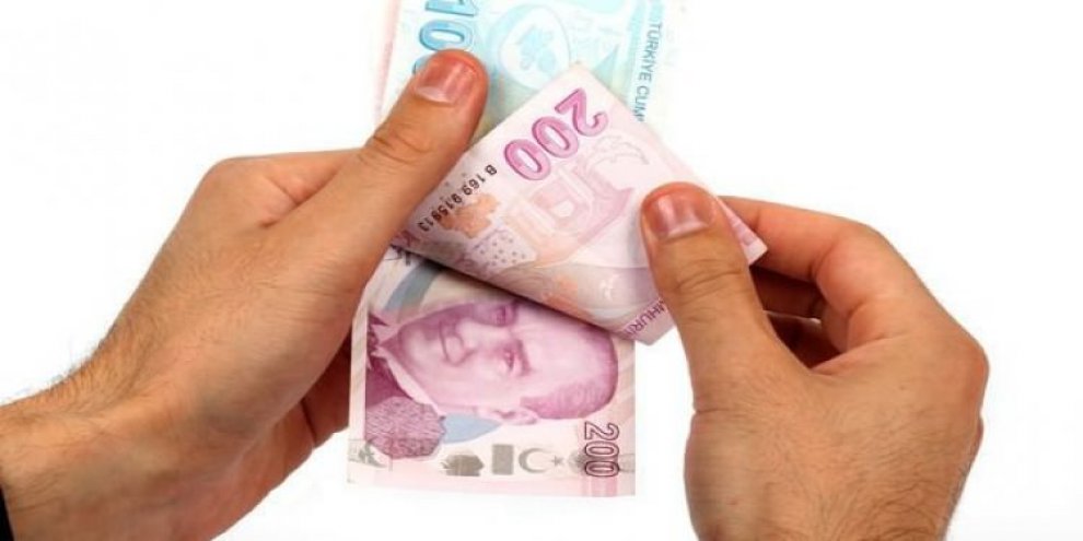 Türkiye 7.2 milyar lira fazladan faiz ödüyor