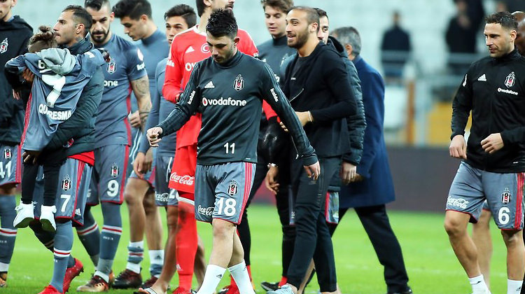 Cenk Tosun sorusuna Tolgay'dan esprili cevap!
