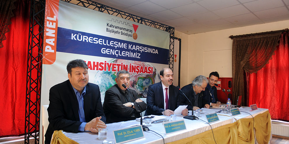 Büyükşehir’den şahsiyetin inşaası paneli