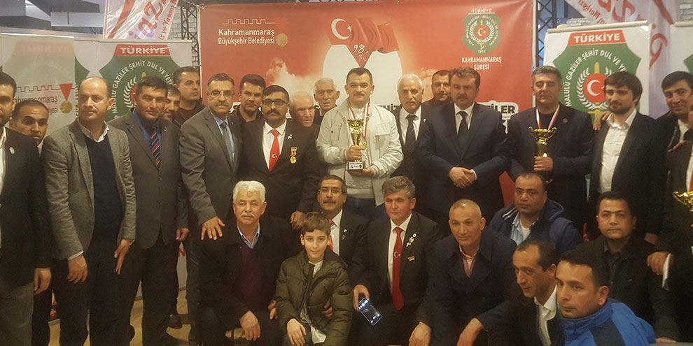 Şehit aileleri ve gaziler bowling oynadı