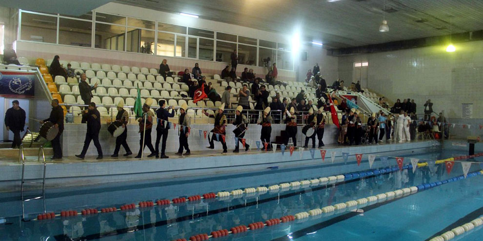 “Engelleri aşanlar” yüzme yarışları yapıldı