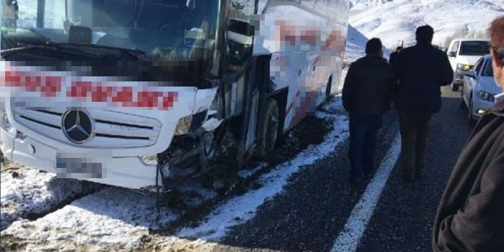 Yolcu otobüsü kaza yaptı! Ölü ve yaralılar var