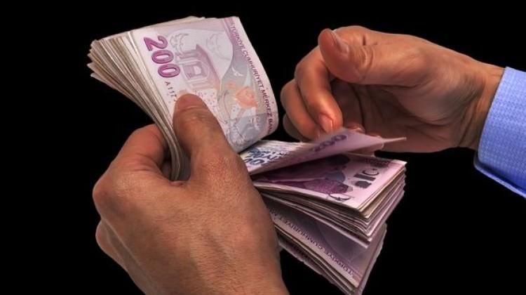 Eşi ölene çift maaş