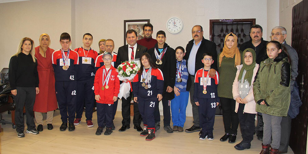 Özel Sporcularımız “Ekrem Zomp 2.Bölge Yüzme şampiyonasında” madalyaları topladılar