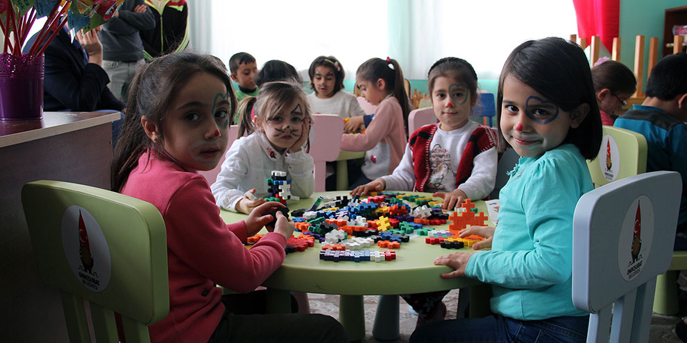 Onikişubat Belediyesi’nin “Plus plus puzzle etkinliği” miniklere renk kattı