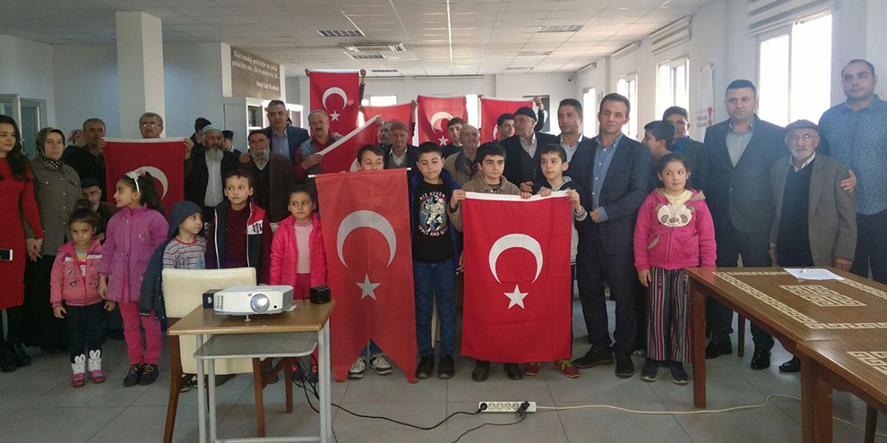 Dede-torun kütüphanede buluştu