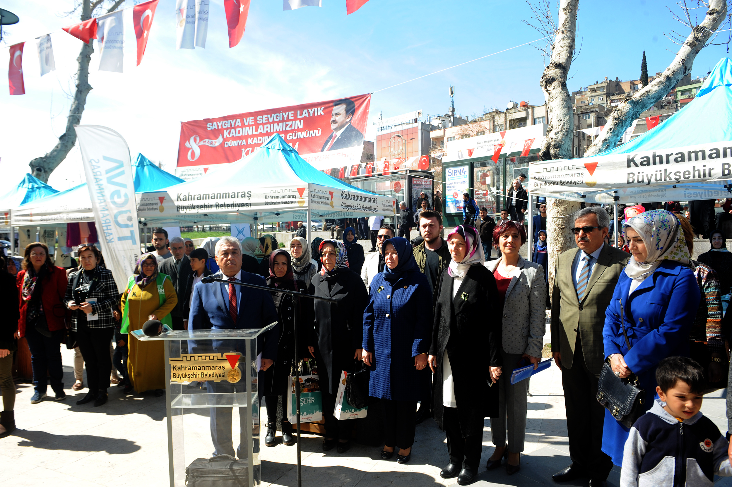 BÜYÜKŞEHİR’DEN KADINLARA KERMES