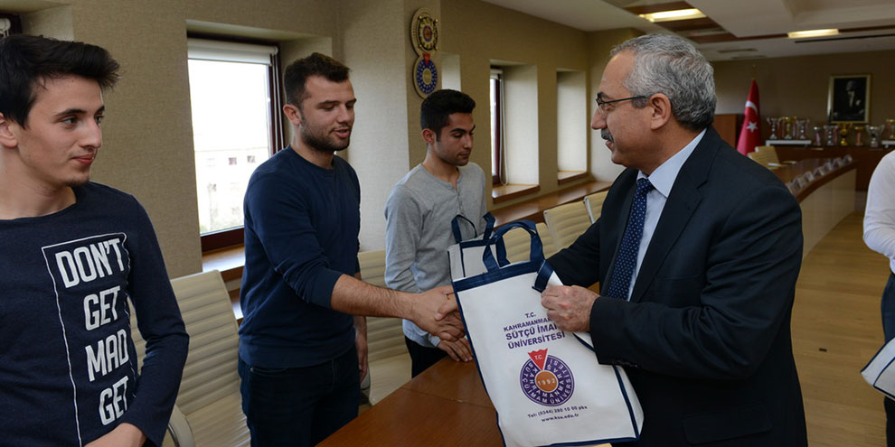 KSÜ Futsal, adını en iyi 16 üniversite takımı arasına yazdırdı