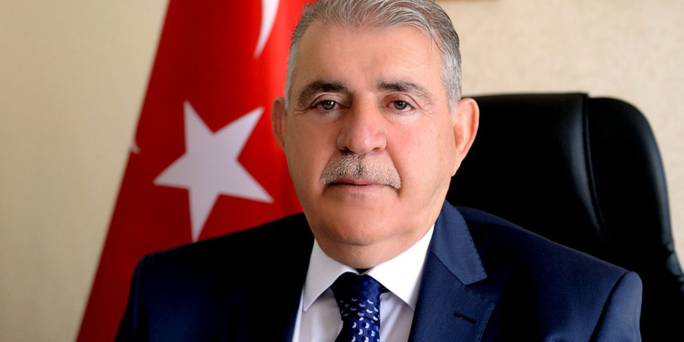 Hanefi Mahçiçek ‘’ Şifa reçeteleri yazmanız dileğiyle’’