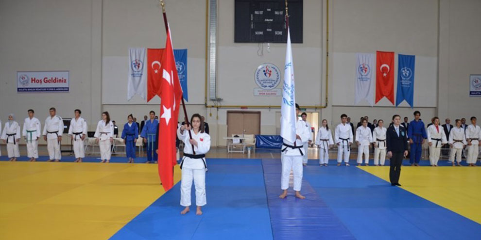 Gençler Judo Grup Şampiyonası heyecanı