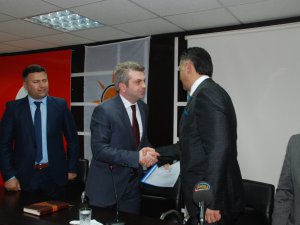 ÖZDEMİR’DEN GÖVDE GÖSTERİSİ