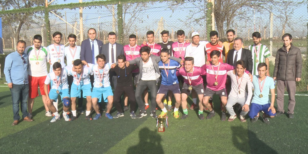 Şampiyon Karaziyaret halk kütüphanesi