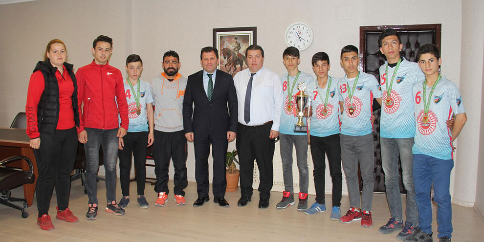 Türkiye Şampiyonu U16 hokey takımından ziyaret