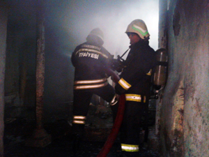 FATMALI MAHALLESİNDEKİ YANGINA HIZLI MÜDAHALE