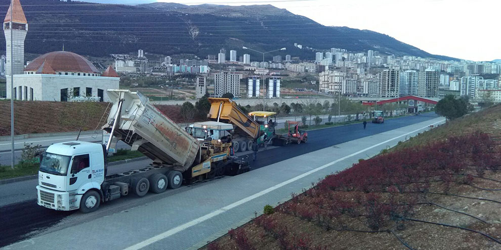 Avşar kampüsüne sıcak asfalt