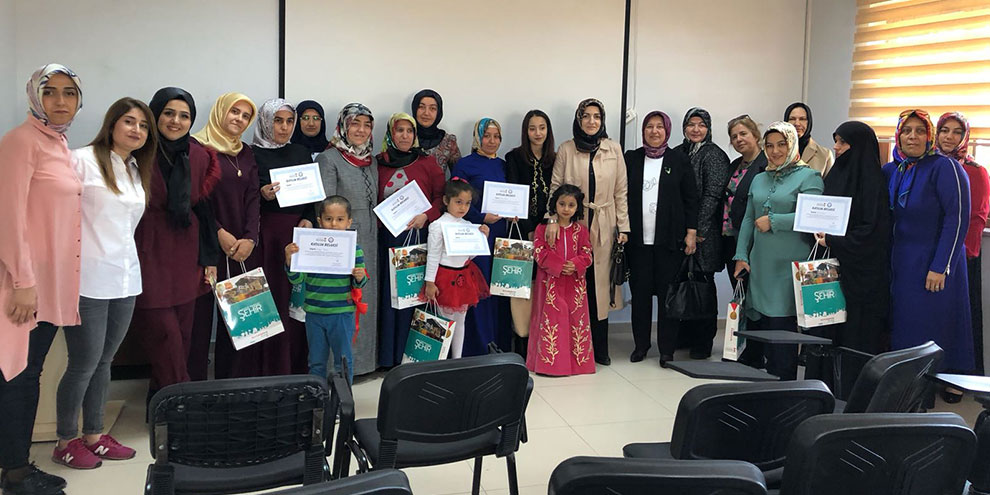 Kursiyerlerden sim-sırma sergisi