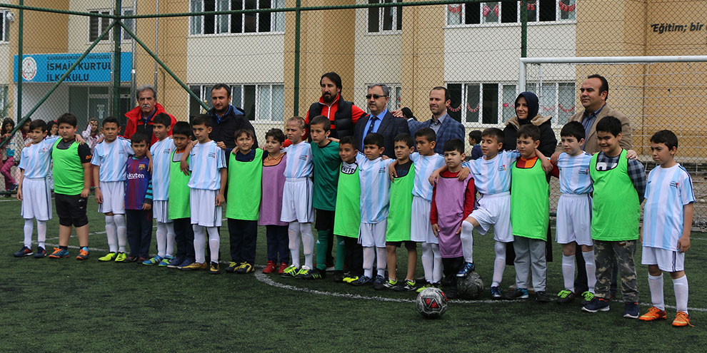 Büyükşehir’den dostluk maçı