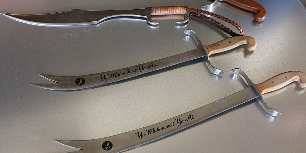 Diziden etkilendi kılıç ustası oldu