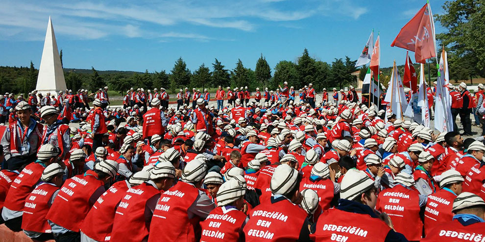 Vefakâr izciler, fedekâr ecdadının izinde…