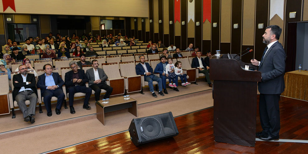 KSÜ’de "Çin’in Yeni İpek Yolu Projesi ve Türkler Dünyası" Konulu Konferans Düzenlendi