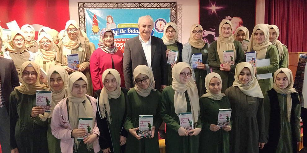 Yazarlar ve Öğrenciler Onikişubat’ta Bir Arada