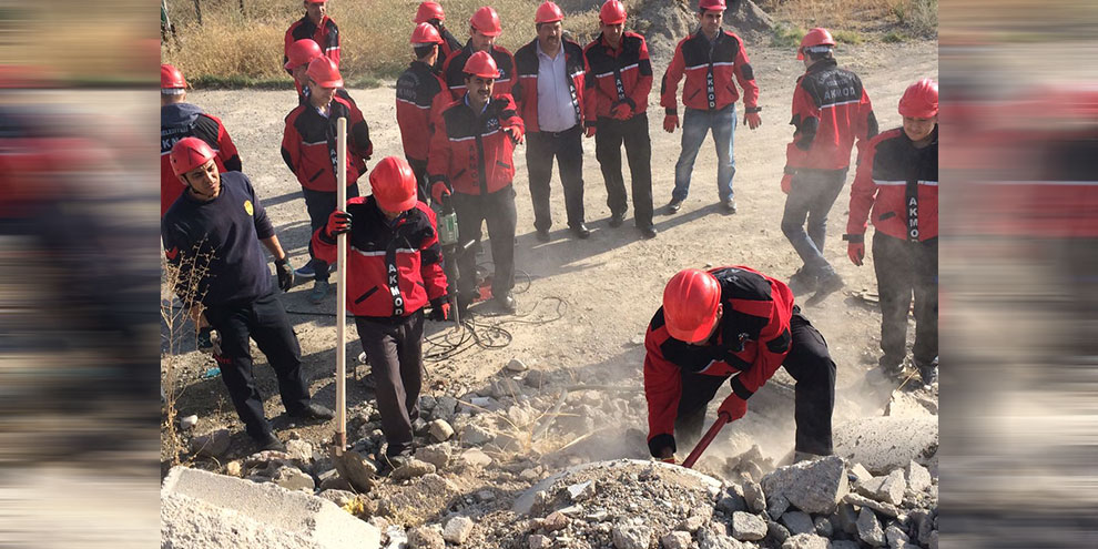 AKMOD gönüllülerine sertifika