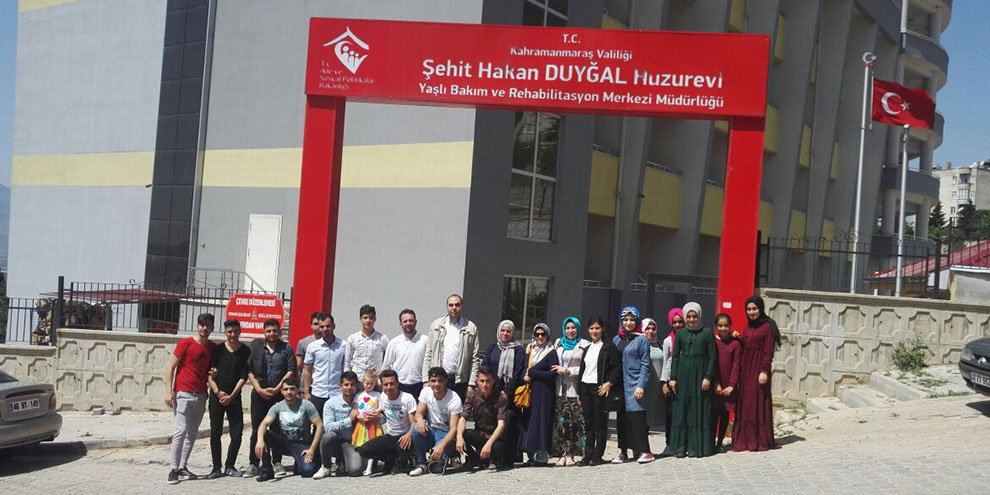 Büyükşehir kütüphanelerinden Huzurevi ziyareti