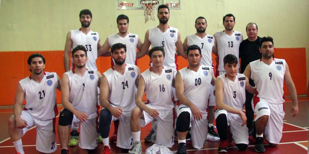 Büyükşehir Basketbol takımı grup şampiyonu