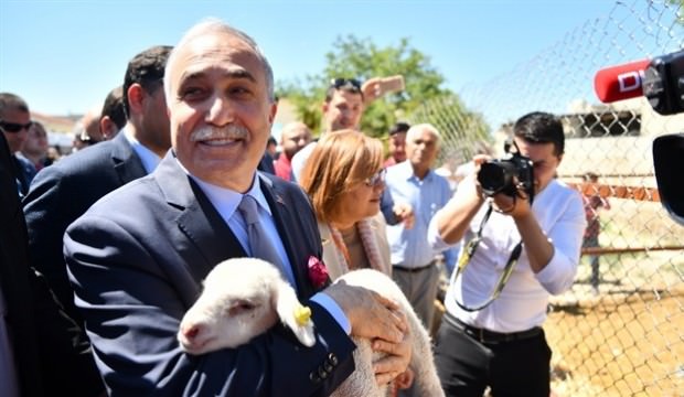 Bakan Fakıbaba'dan kırmızı et açıklaması