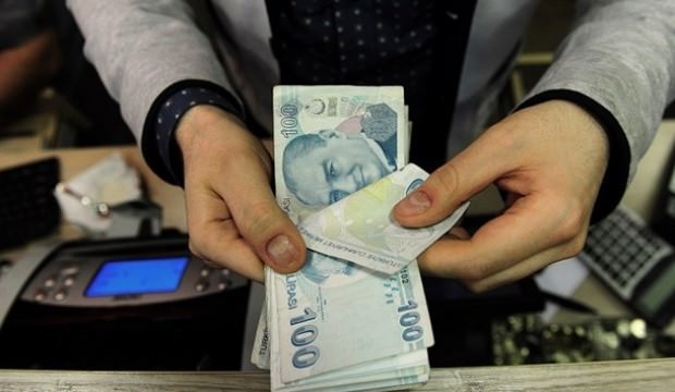 Resmen yürürlüğe girdi! Maaşlarını peşin alacaklar