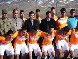 EKİNÖZÜ BELEDİYESİ'NDEN AMATÖR TAKIMA DESTEK